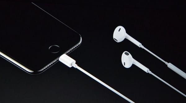 Nguyên nhân iPhone kẹt chế độ tai nghe