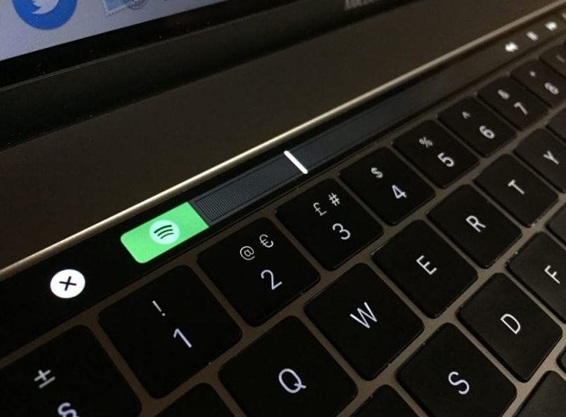 Cách hiện Lyrics Spotify trên Touch Bar từ A đến Z